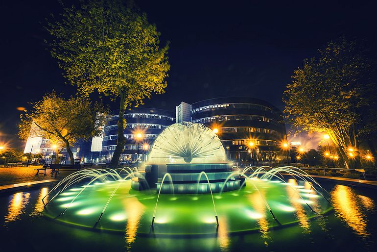 Fountain at night in Łódź